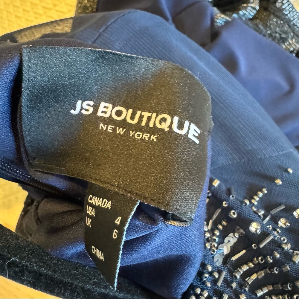 JS Boutique Navy Blue Jewel beaded cap sleeve gown | size 4 - Picture 4 of 9